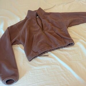 Aritzia tna sweater! Soft and comfy feels like a towel. Size 2xs